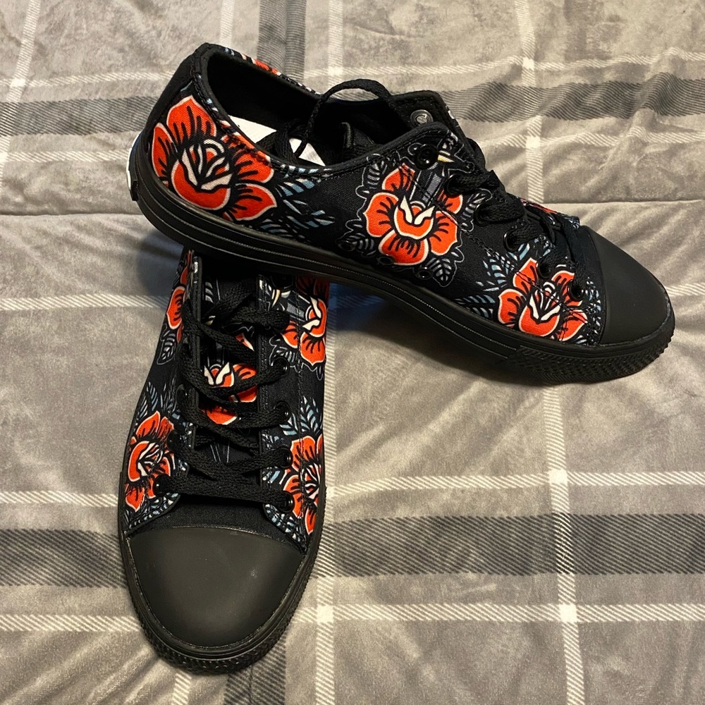 RAAD Traditional Low Sneakers